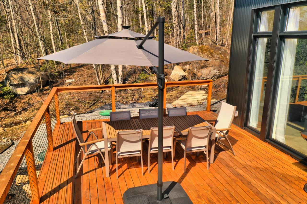 Kallm-Mont-Tremblant Chalet With Hot Tub, Pond & Beach On Private 7Acre Estate Lac Superieur Bagian luar foto
