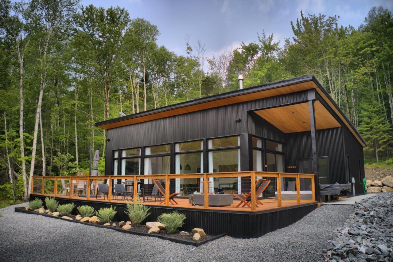 Kallm-Mont-Tremblant Chalet With Hot Tub, Pond & Beach On Private 7Acre Estate Lac Superieur Bagian luar foto