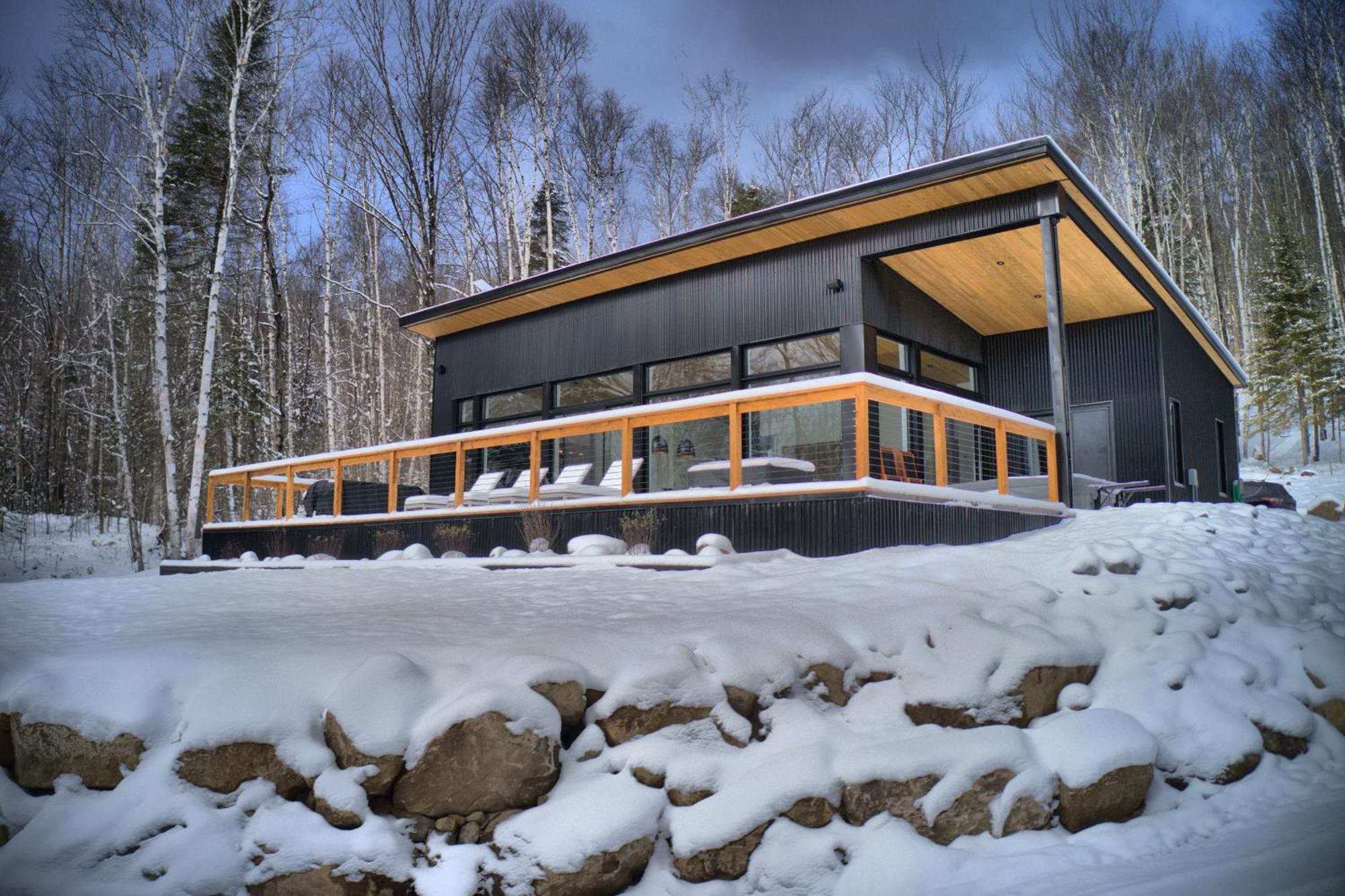 Kallm-Mont-Tremblant Chalet With Hot Tub, Pond & Beach On Private 7Acre Estate Lac Superieur Bagian luar foto